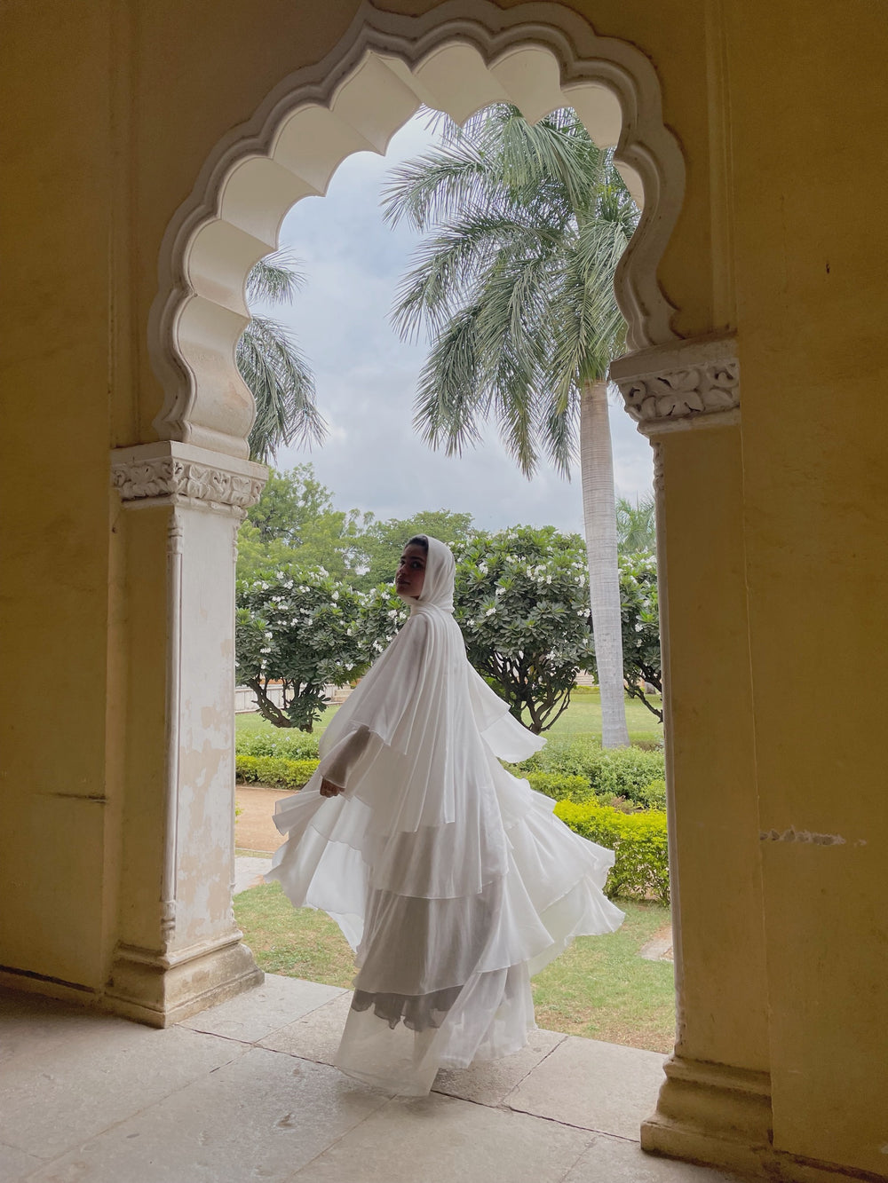 Dahlia Layer Abaya — Angel White