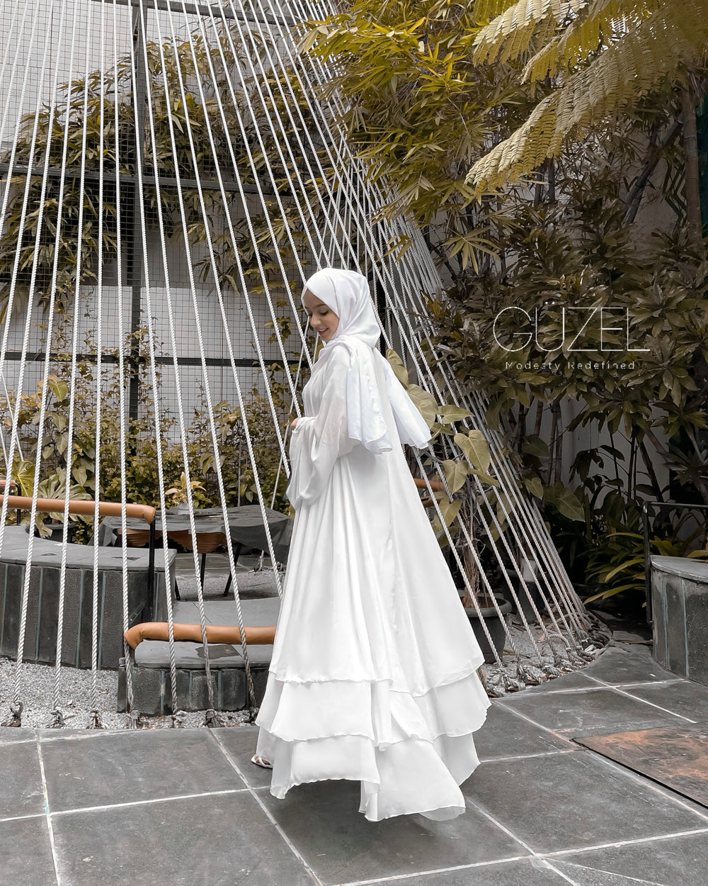 Dahlia Layer Abaya — Angel White