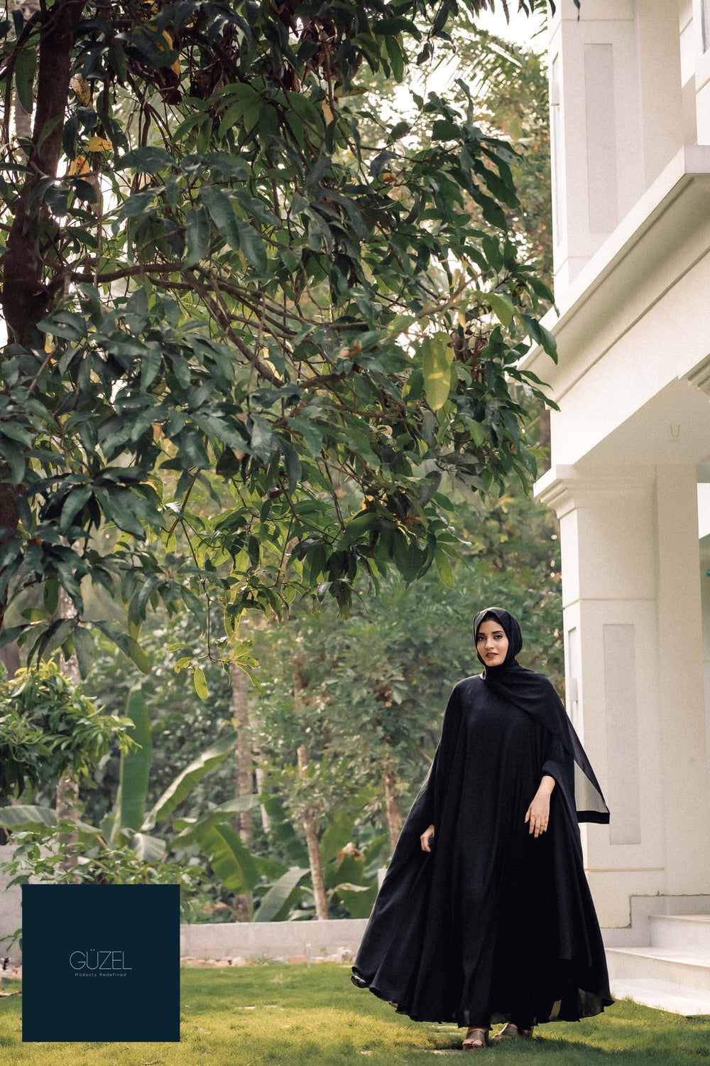 Ella Abaya — Black