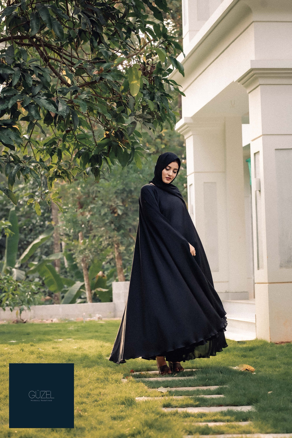 Ella Abaya — Black