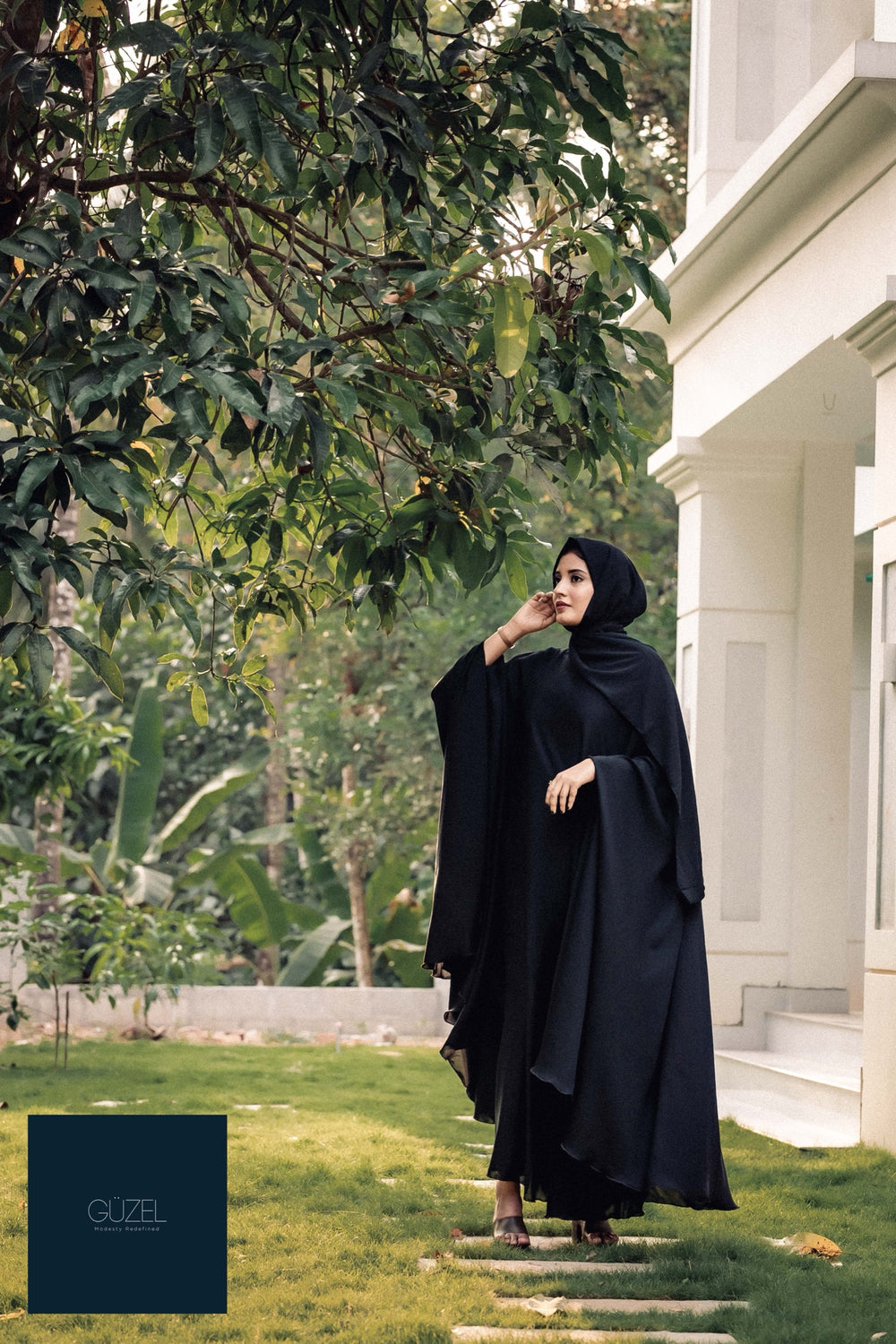 Ella Abaya — Black