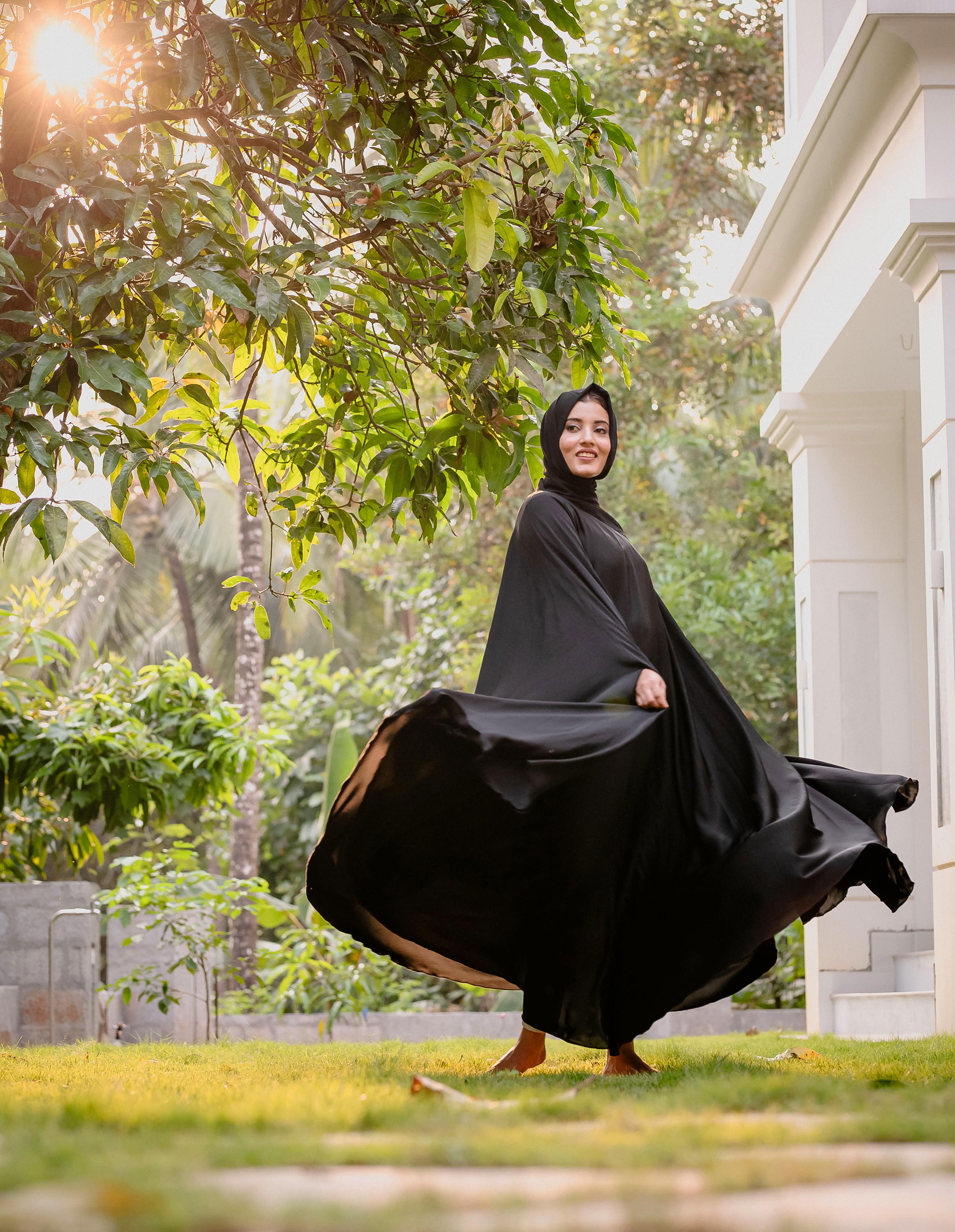 Ella Abaya