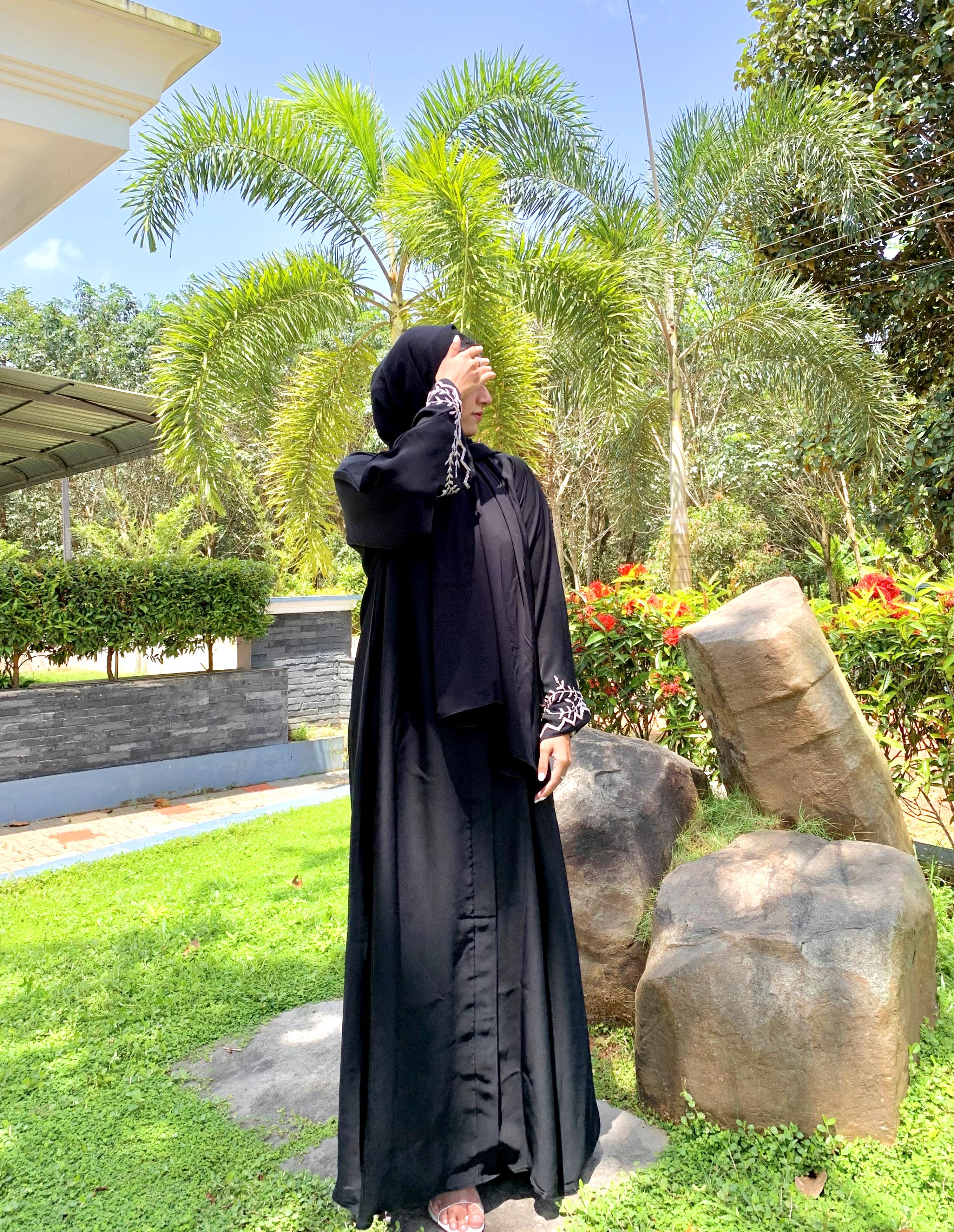 Pink Blooms Abaya