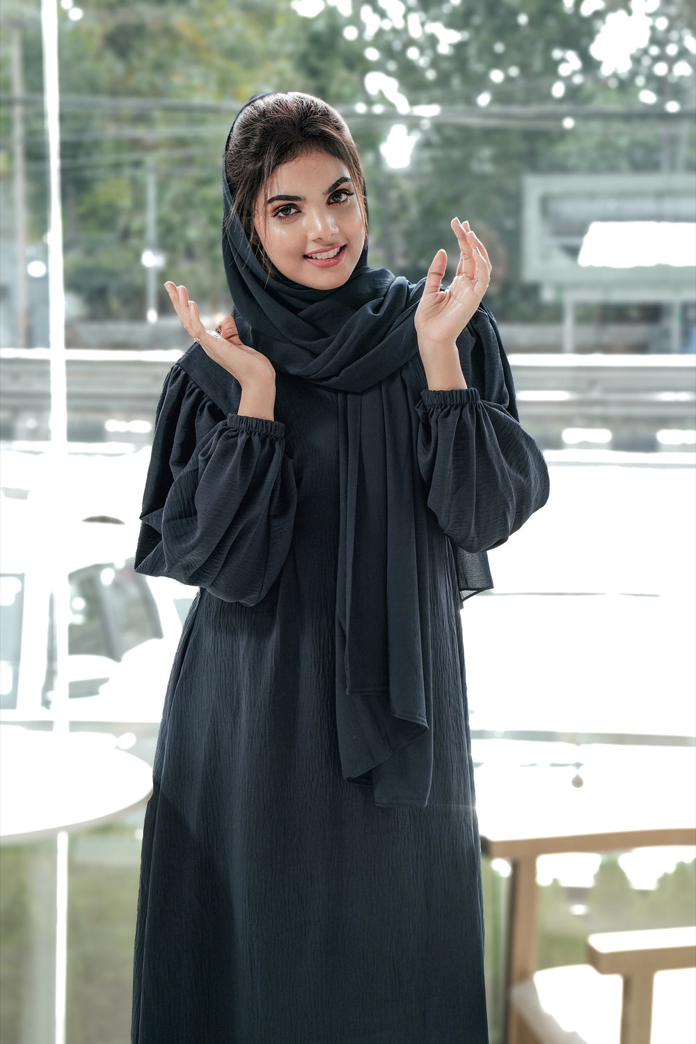 Milan Abaya — Navy Blue